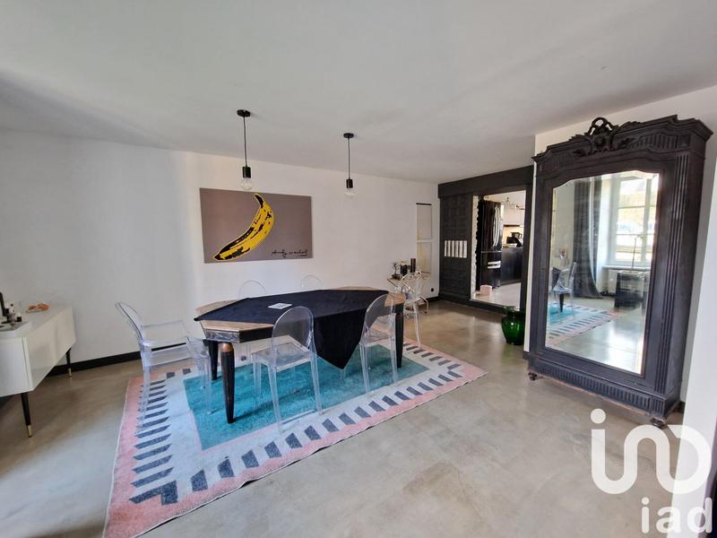 Maison - 205 m² - 9 pièces