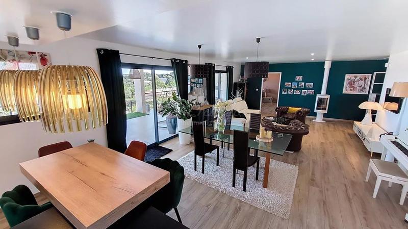 Maison - 150 m² - 5 pièces