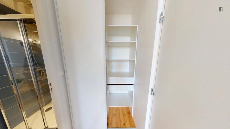 Chambre - 11 m² - 4 pièces