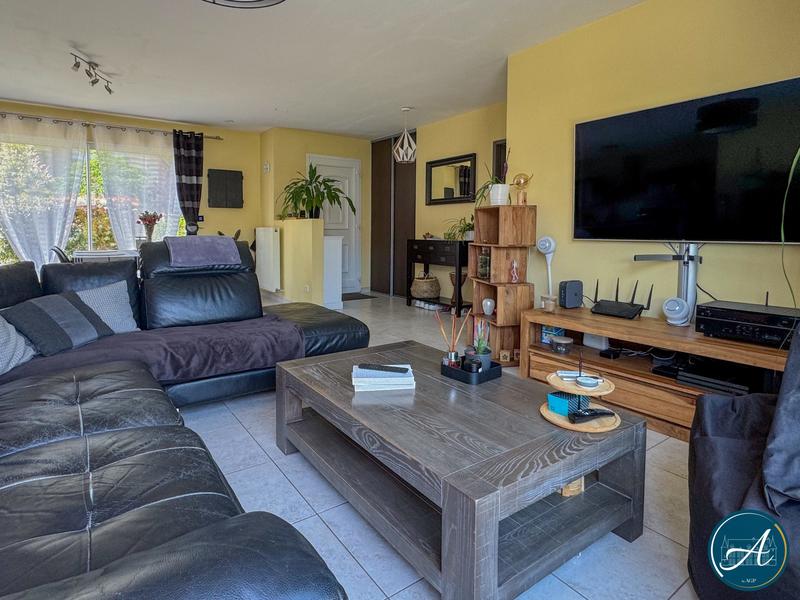 Maison traditionnelle - 140 m² - 6 pièces