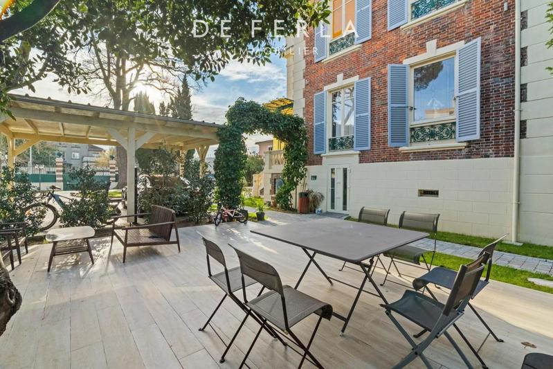 Château - 360 m² - 10 pièces