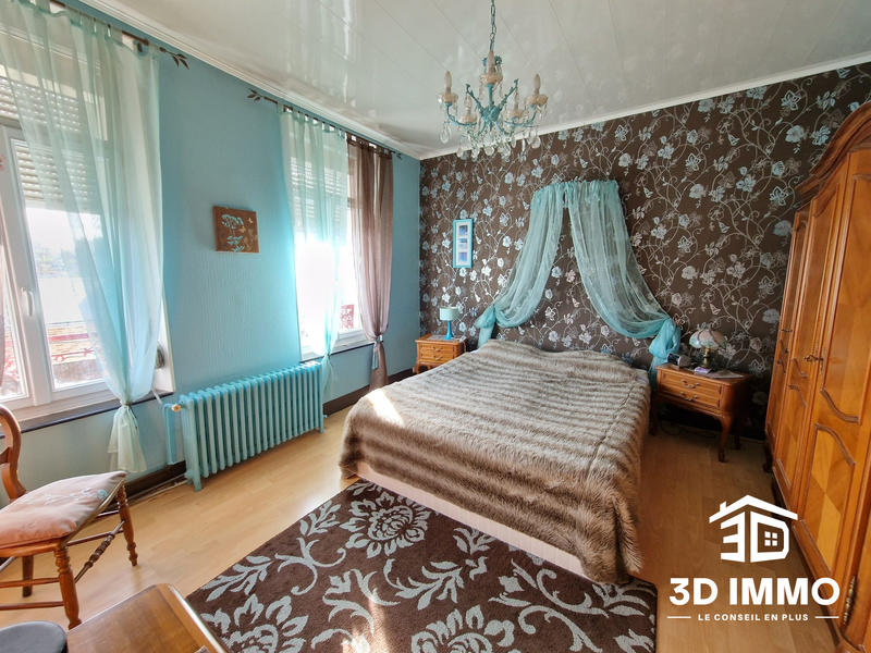 Maison - 260 m² - 8 pièces