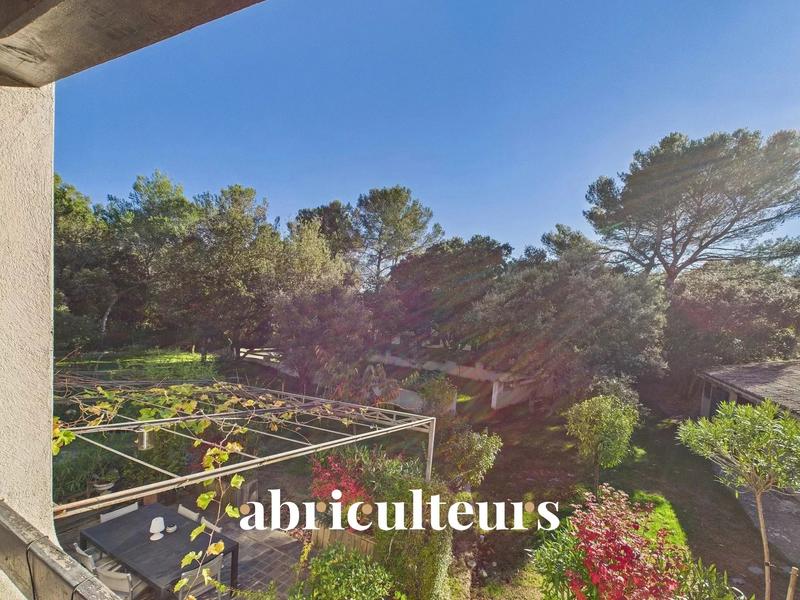 Maison - 252 m² - 8 pièces