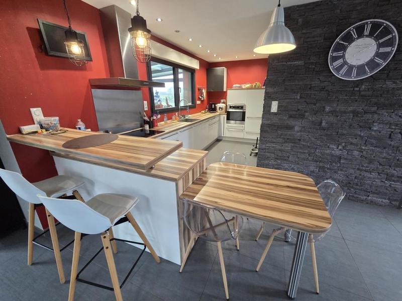 Pavillon - 150 m² - 6 pièces