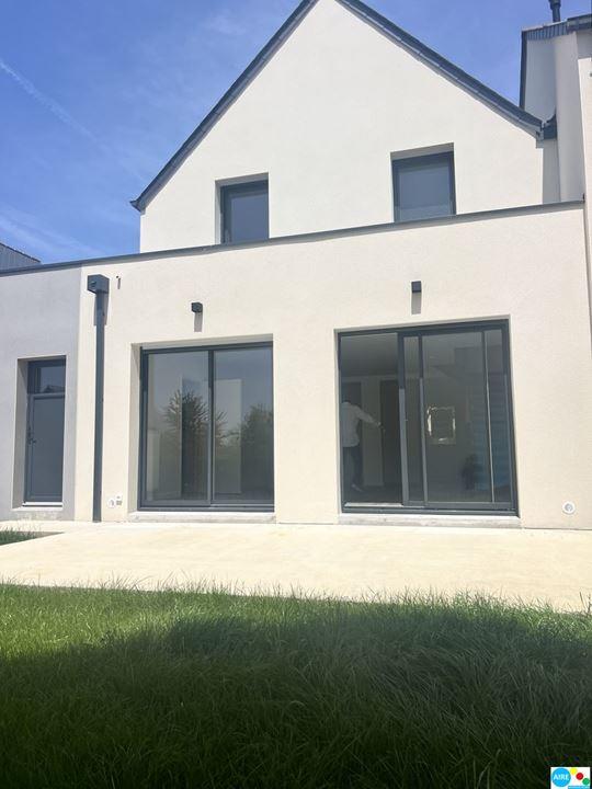 Maison de ville - 94 m² - 4 pièces