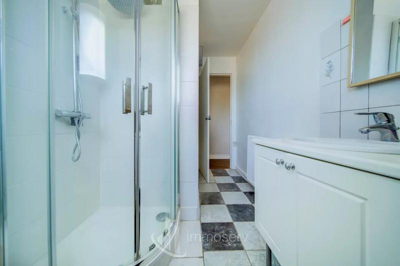 Appartement - 74 m² - 5 pièces