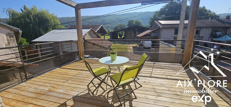 Maison - 224 m² - 7 pièces