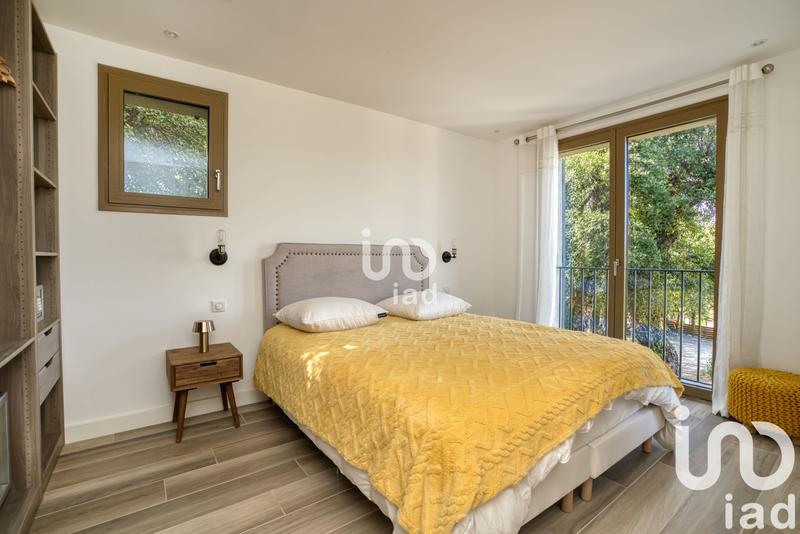 Maison - 220 m² - 6 pièces