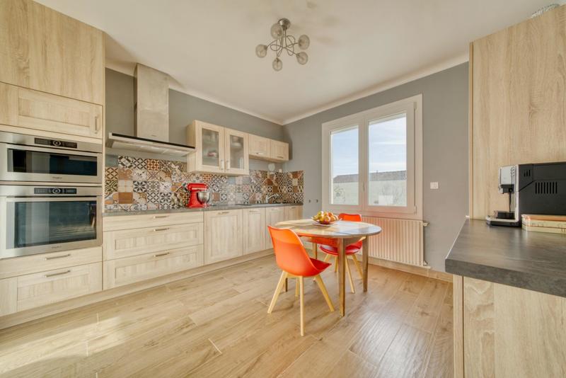 Maison - 95 m² - 3 pièces