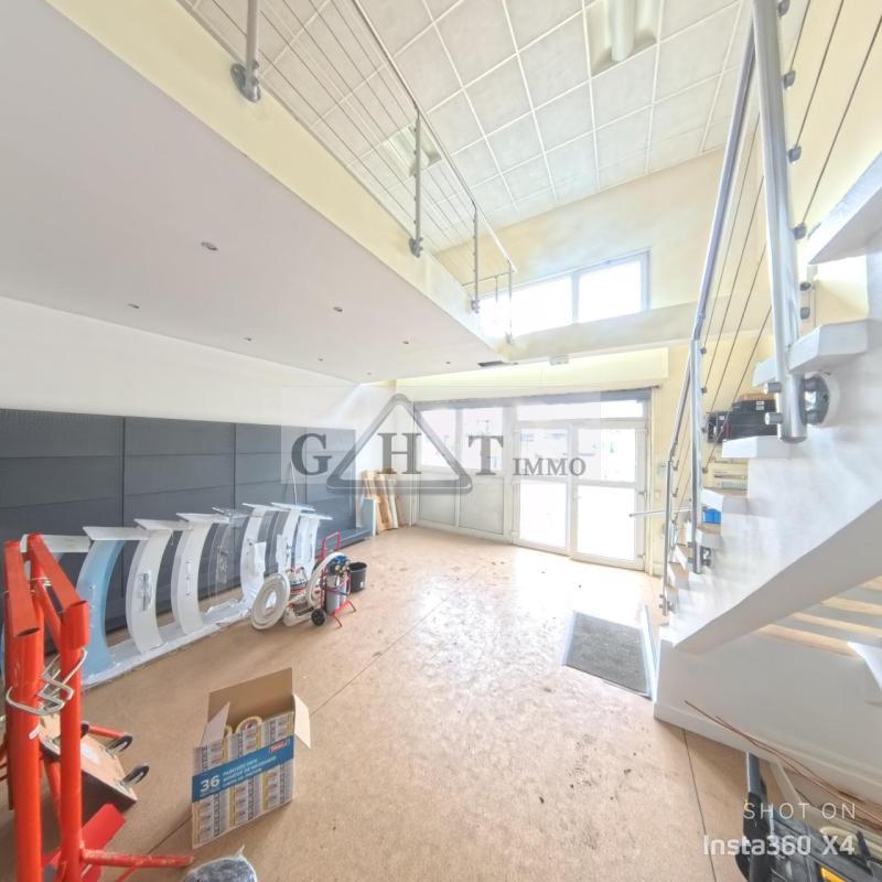 Entrepôt - 160 m²