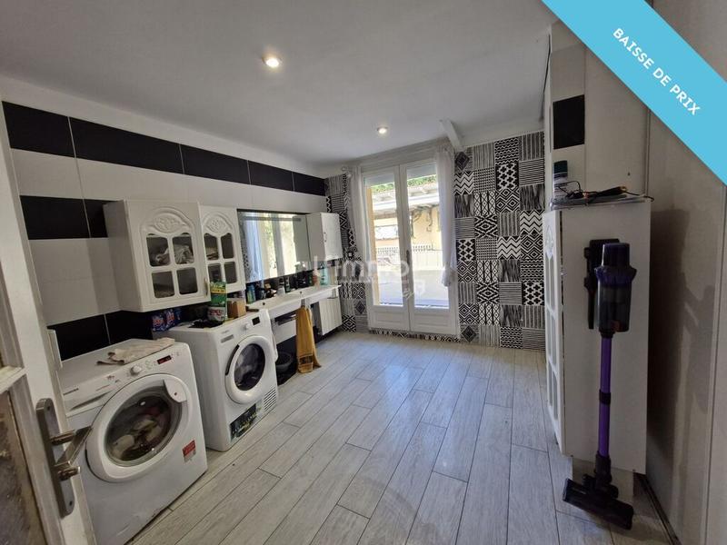 Maison - 280 m² - 10 pièces