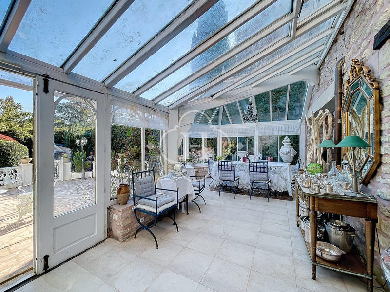 Maison ancienne - 316 m² - 8 pièces