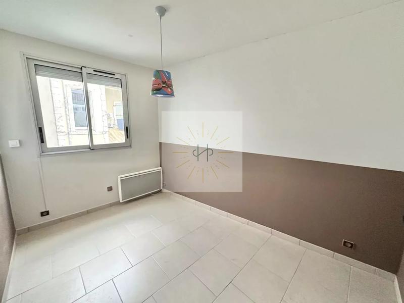 Appartement - 77 m² - 5 pièces