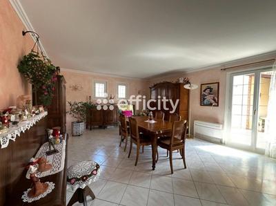 Maison - 135 m² - 5 pièces