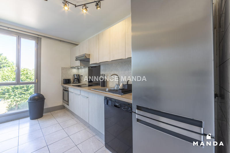 Chambre - 10 m² - 6 pièces