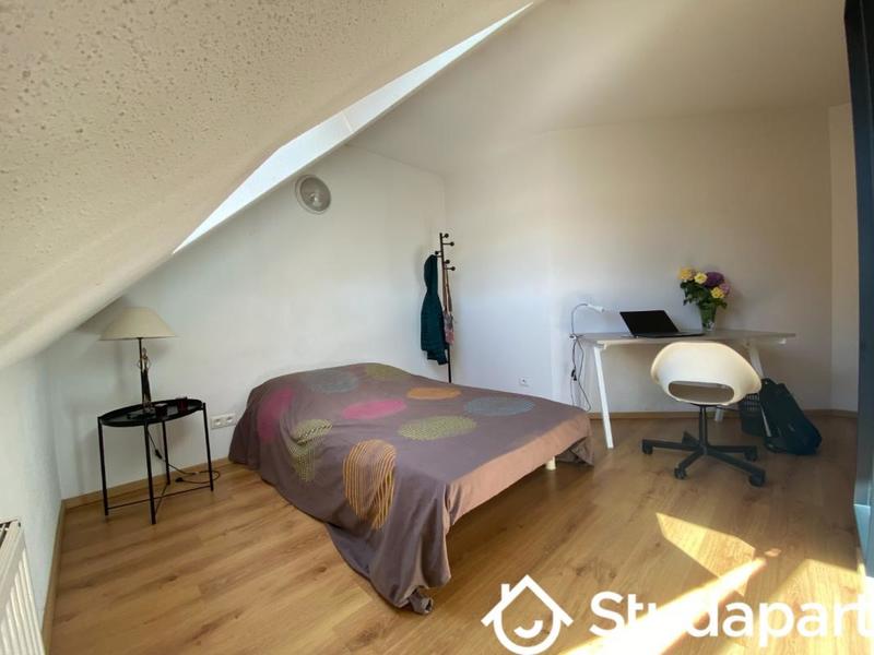 Chambre - 11 m² - 1 pièce