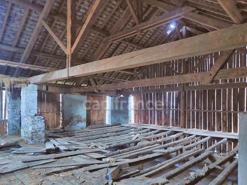Grange - 350 m² - 3 pièces
