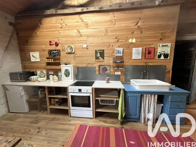 Maison - 350 m² - 6 pièces