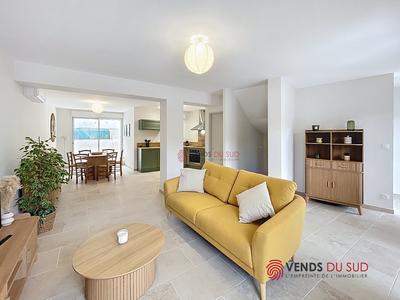 Maison - 90 m² - 4 pièces