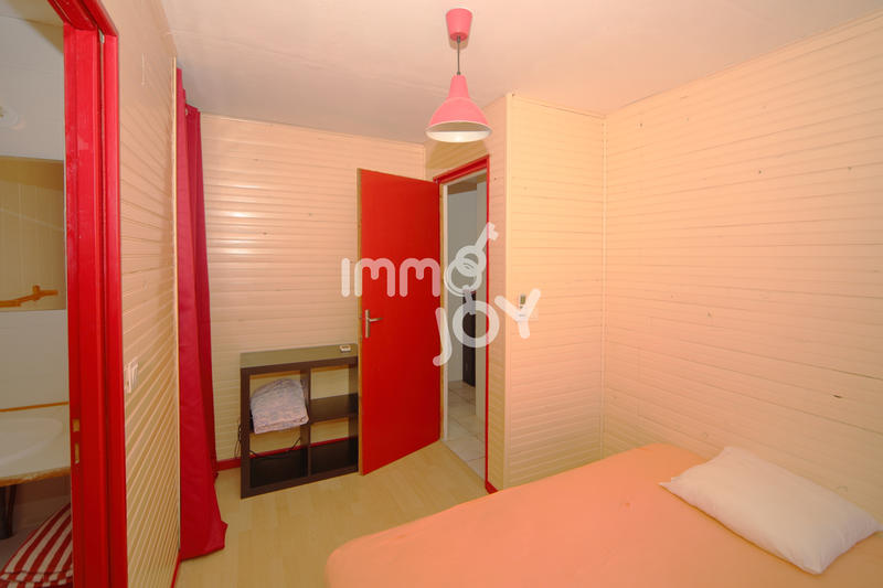 Maison - 216 m² - 8 pièces