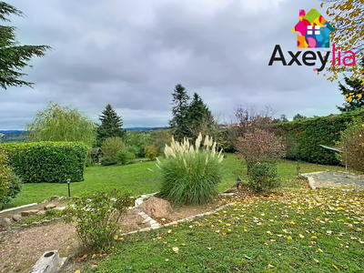 Maison - 240 m² - 7 pièces