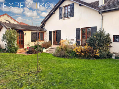 Maison - 310 m² - 7 pièces