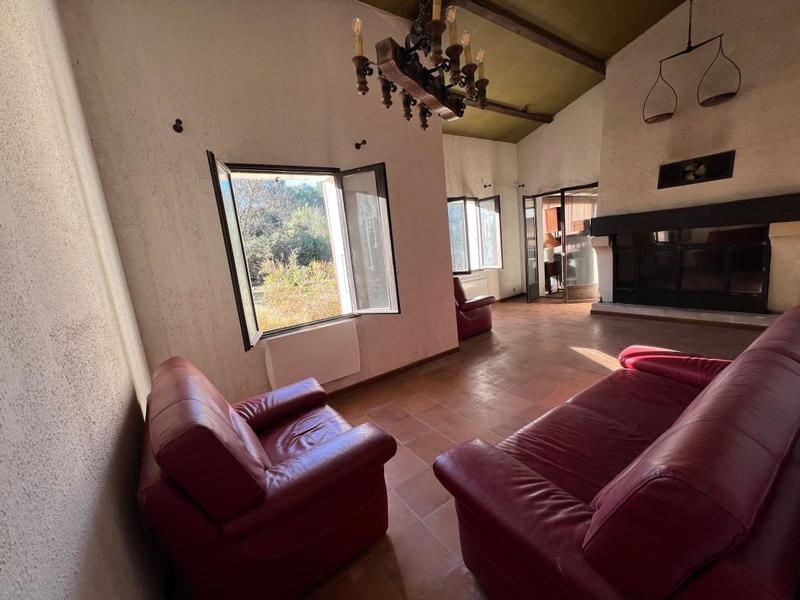 Maison - 180 m² - 6 pièces