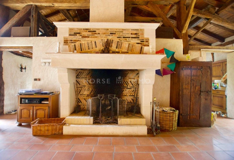 Maison - 250 m² - 6 pièces