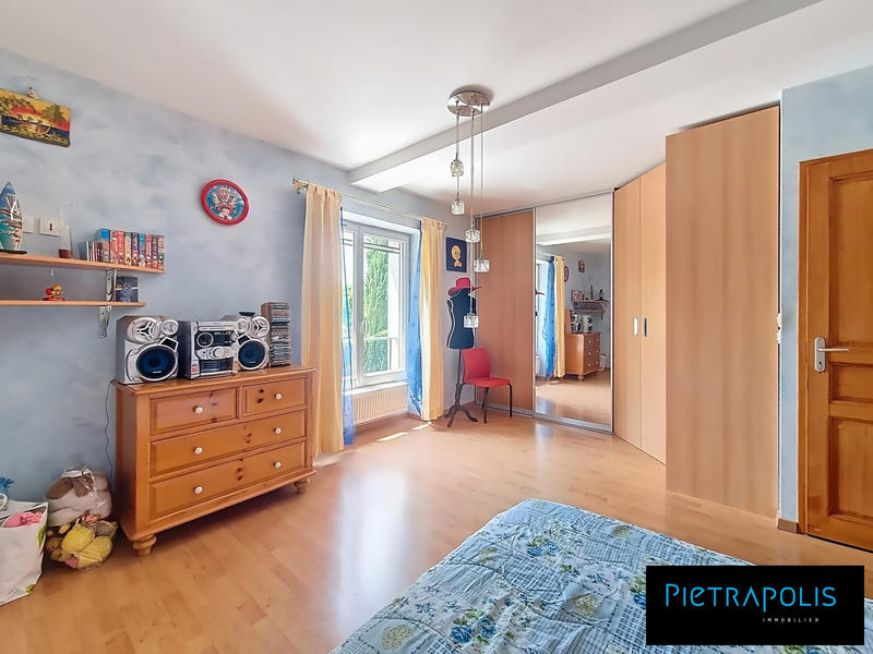 Maison - 190 m² - 4 pièces