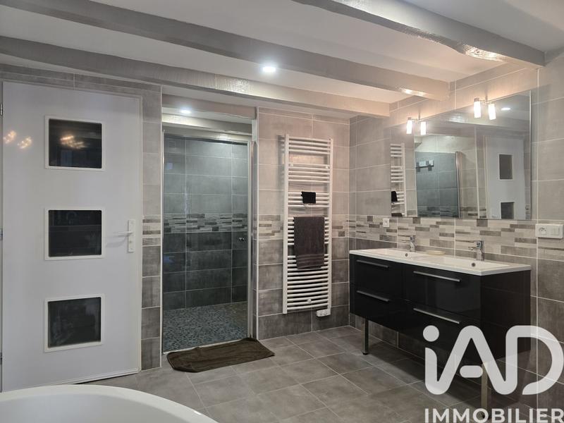 Maison - 327 m² - 10 pièces