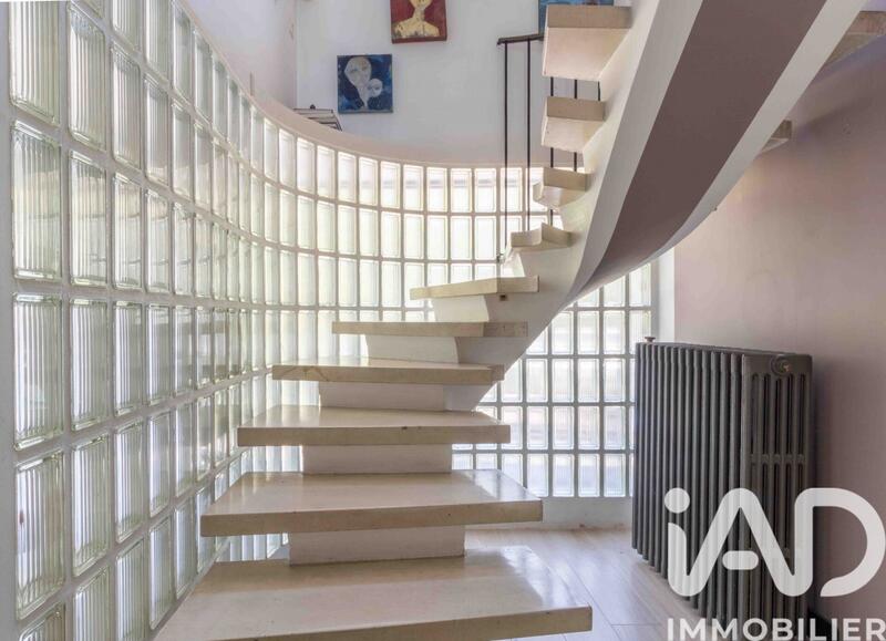 Maison - 266 m² - 10 pièces