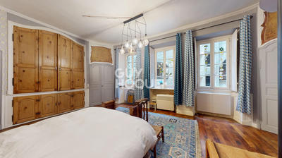 Appartement - 140 m² - 4 pièces