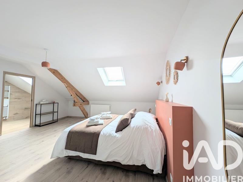 Maison - 370 m² - 6 pièces