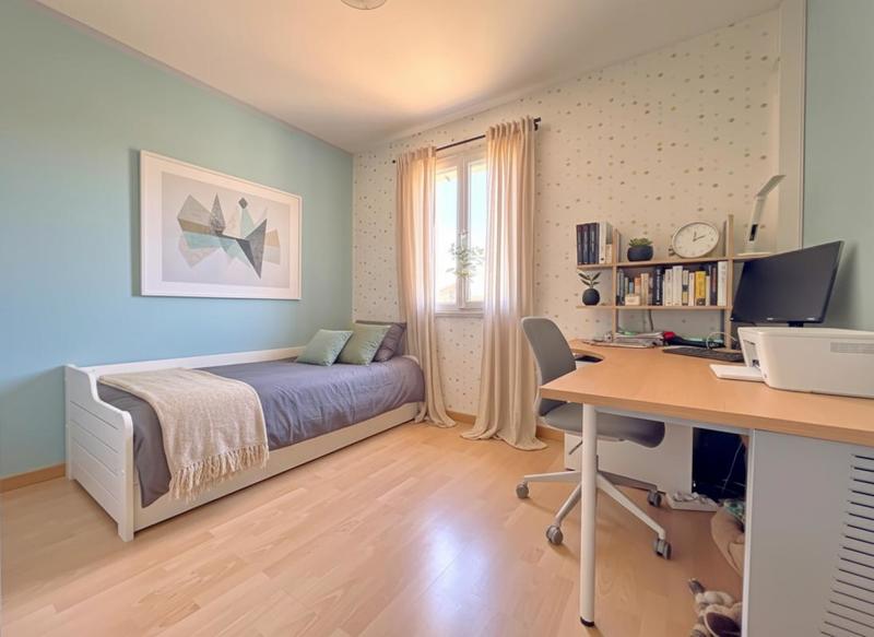 Maison - 95 m² - 5 pièces