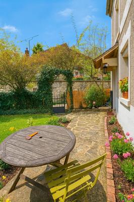 Maison - 90 m² - 5 pièces