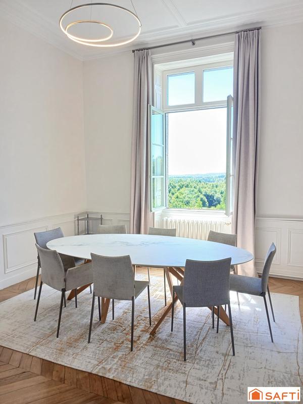 Maison de maîtres - 240 m² - 9 pièces