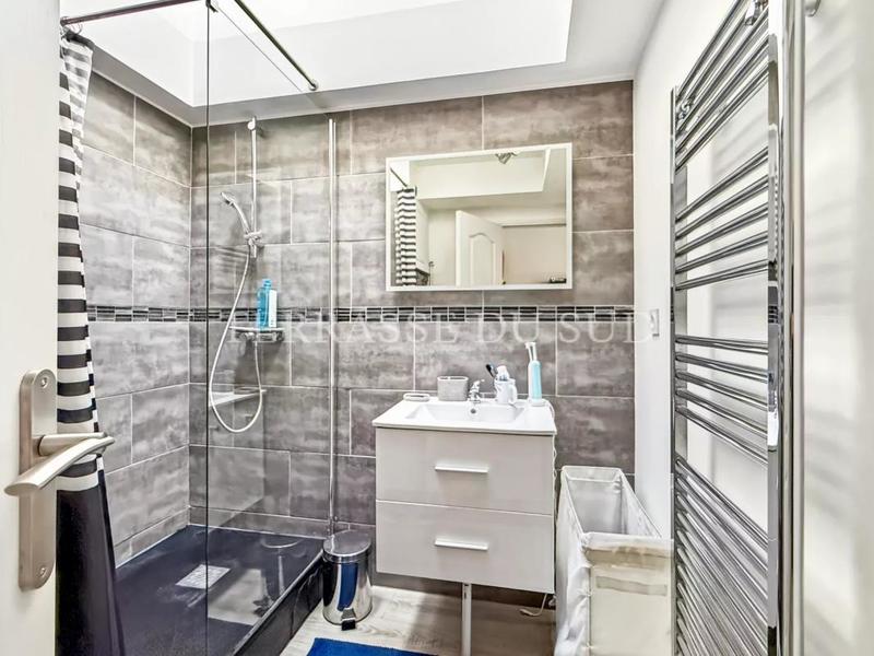 Immeuble - 183 m² - 10 pièces