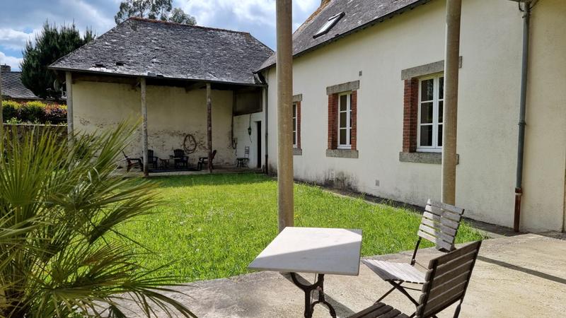 Maison - 198 m² - 14 pièces