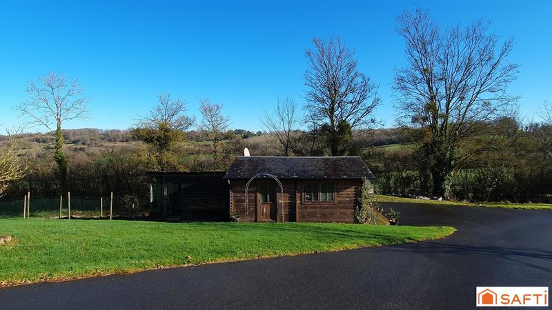 Maison - 180 m² - 5 pièces