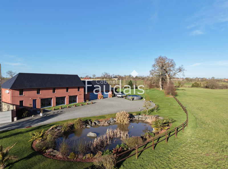 Maison - 246 m² - 8 pièces