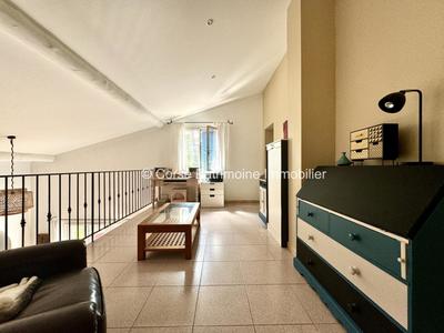 Maison - 300 m² - 11 pièces