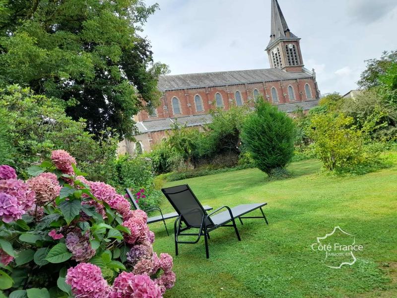 Propriété - 300 m² - 11 pièces