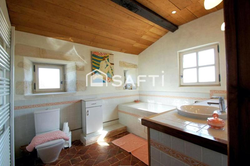 Propriété - 432 m² - 8 pièces