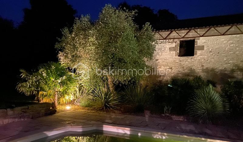 Propriété - 248 m² - 10 pièces