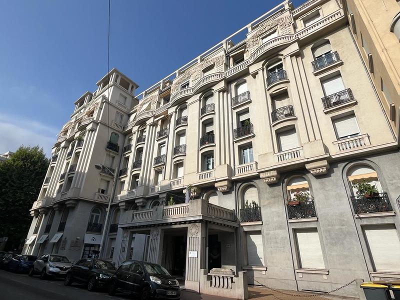 Appartement - 92 m² - 3 pièces