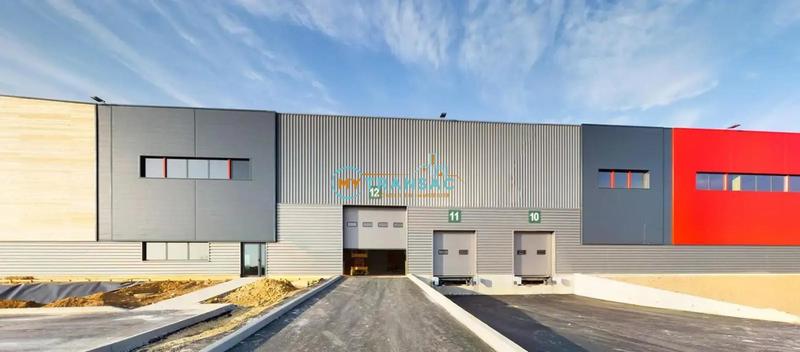 Local d'activité / Entrepôt - 2 314 m²