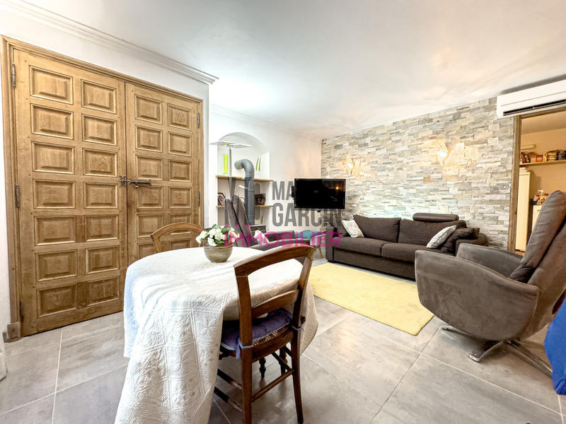 Mas - 271 m² - 6 pièces