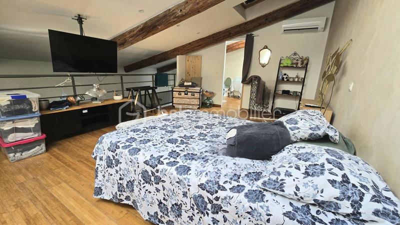 Loft - 81 m² - 2 pièces