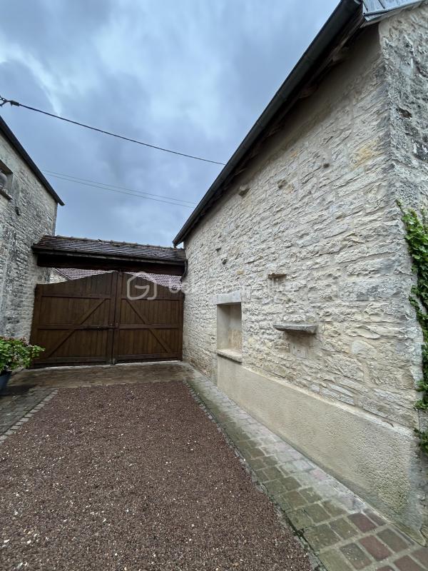 Maison en pierre - 109 m² - 5 pièces