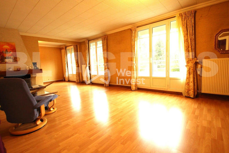 Maison - 275 m² - 6 pièces